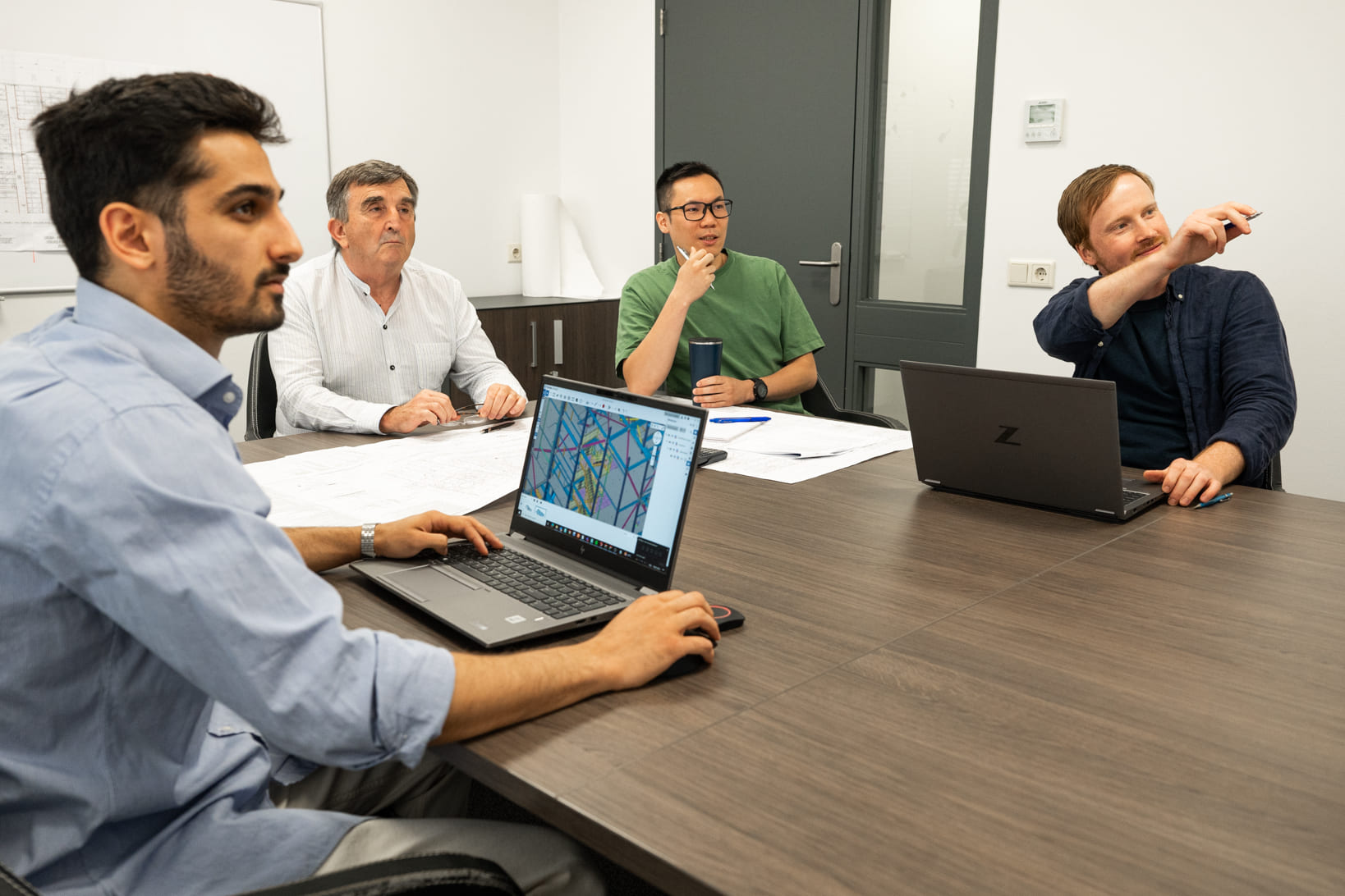 Team of Robust working on Design & Build